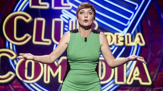 Eva Hache conduce en La Sexta &laquo;El club de la comedia&raquo;.