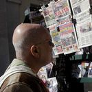 &laquo;Ni se ha acabado el mundo ni tenemos trabajo y pan&raquo;