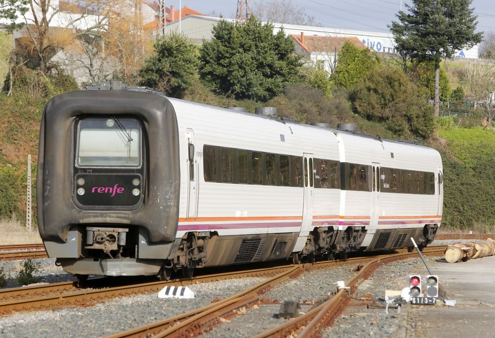 La línea férrea entre Ferrol y A Coruña apenas ha sufrido mejoras desde su inauguración en 1913.