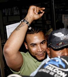 Puerto Rican reggaeton star Don Omar arrives at a court in Santa Cruz