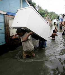 AUMENTA A 24 N�MERO DE MUERTOS POR LA TORMENTA NOEL EN REP�BLICA DOMINICANA