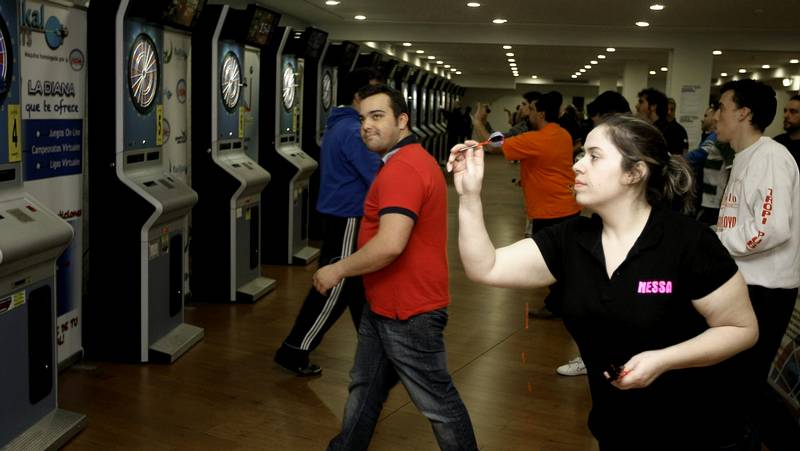 El campeonato nacional de dardos trae a mil jugadores a Viveiro