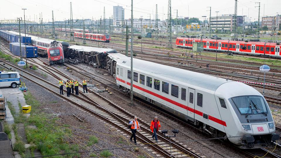 Al menos 45 heridos por el choque de dos trenes en el sur de Alemania