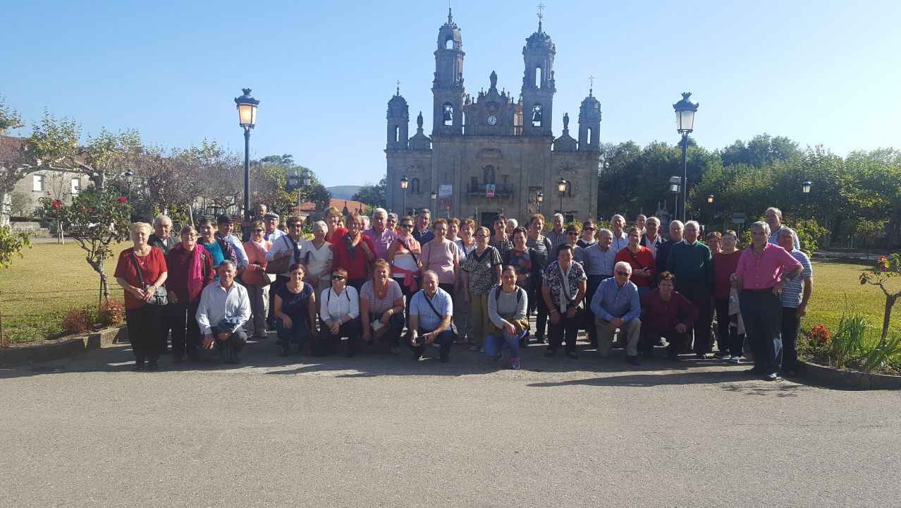 Excursión de vecinos de Cruces a Maceda, Baños de Molgas y Nogueira de