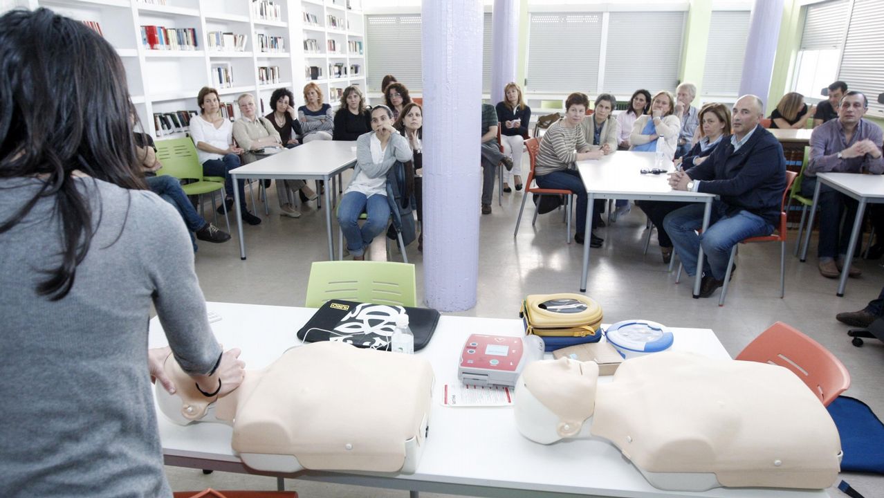 Alumnos del Fernando Esquío aprenden primeros auxilios