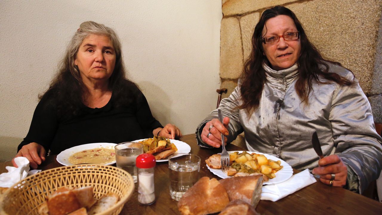 El comedor social tiene usuarios que llevan veinte años comiendo en él