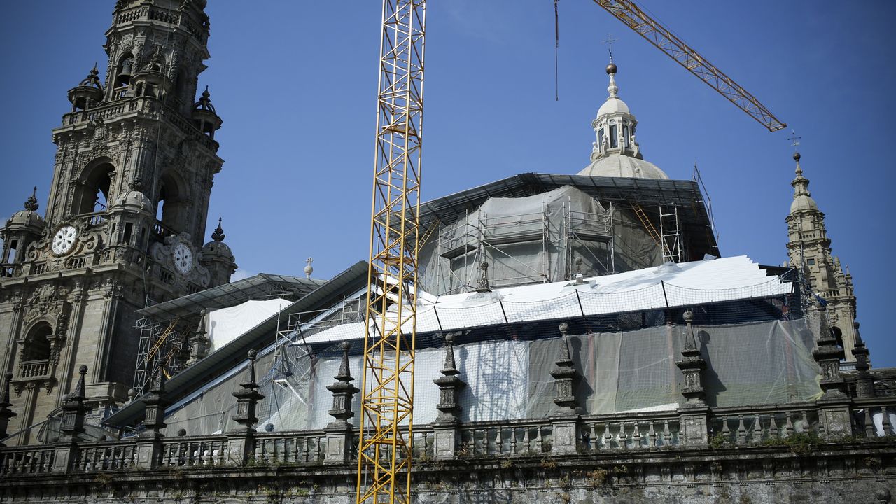 Idean una cubierta con losas reversibles para las obras de la Catedral