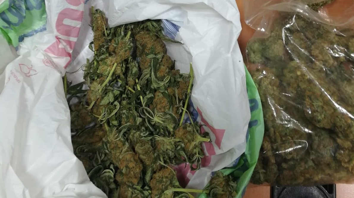 Detienen A Un Hombre En La Estacion De Autobuses Con 175 Gramos De Marihuana Detienen A Un Hombre En La Estacion De Autobuses Con 175 Gramos De Marihuana