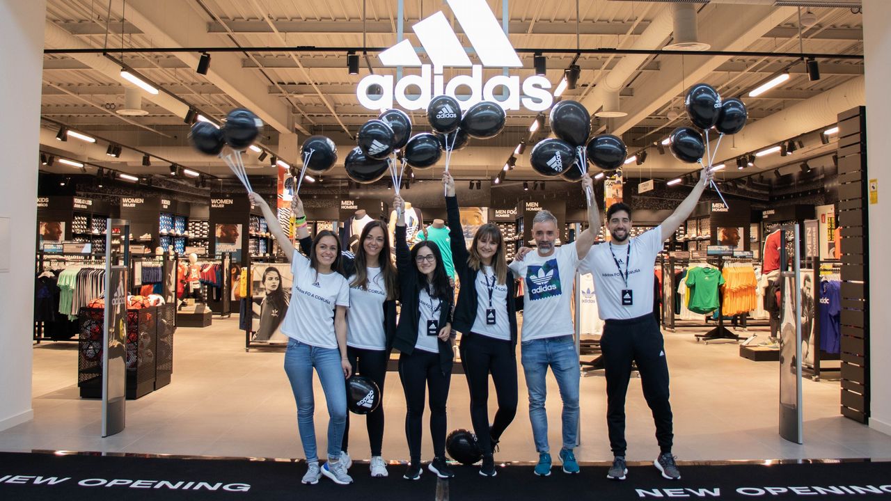 Nienawidzić Zmiany z adidas apertura Splot Merchandiser plany