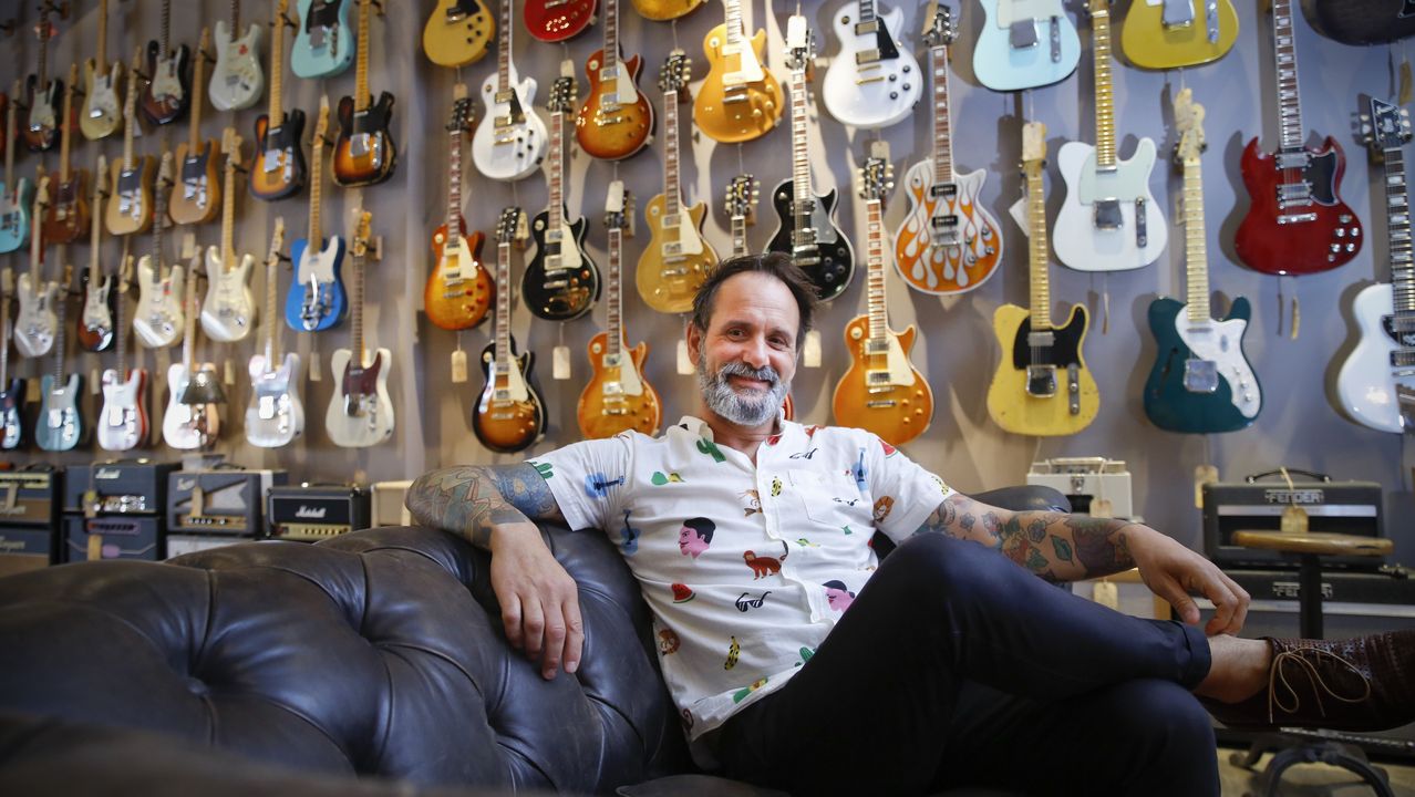 Ricardo Rey: «Sé de guitarras, pero tengo tanto nervio que nunca aprendí a  tocar»