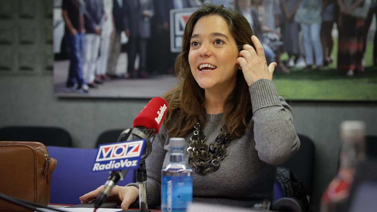 Inés Rey en Radio Voz: «Fomento tiene una deuda pendiente con A Coruña ...