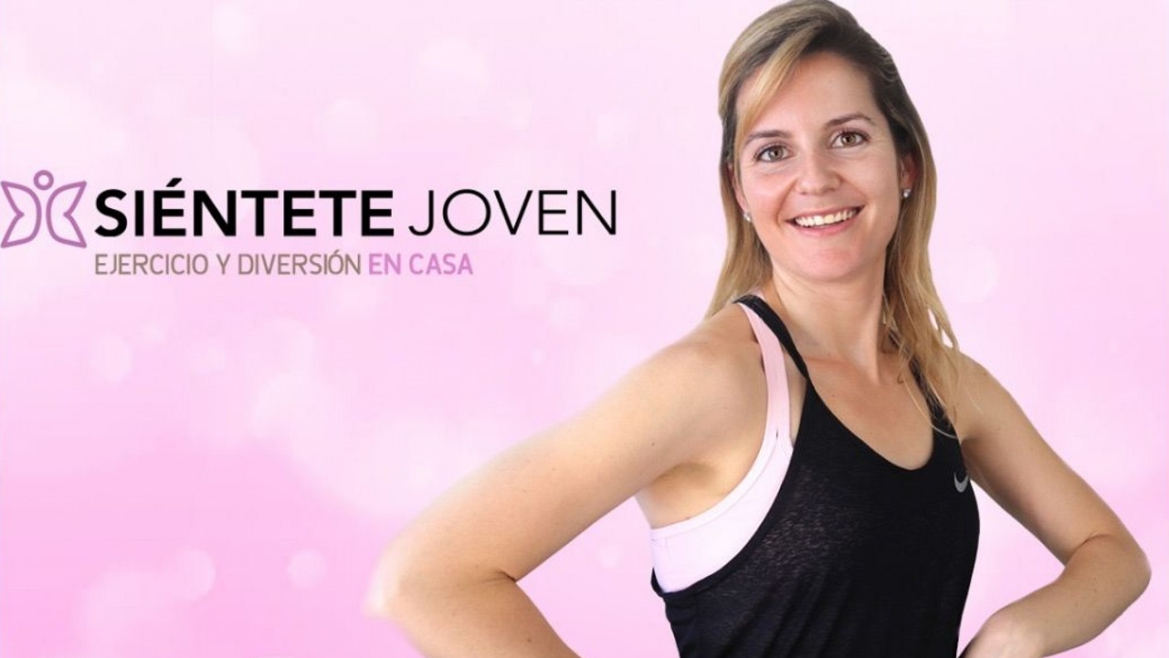 María Martínez, entrenadora de Siéntete joven: «Saltando y bailando es  imposible estar triste»
