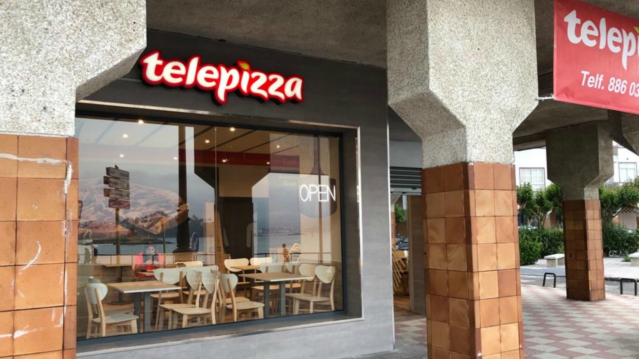 Telepizza inaugura un nuevo establecimiento en Baiona durante el estado