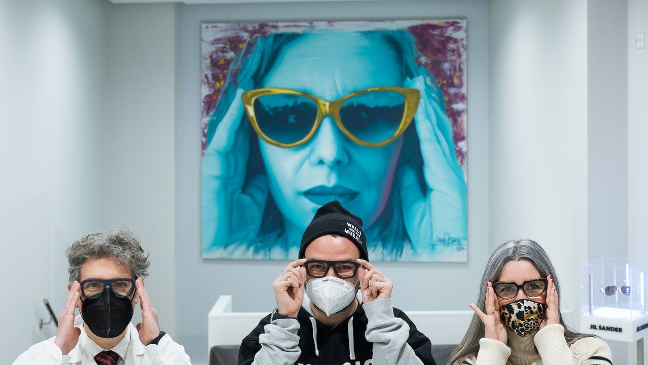 Gafas para mirar frente el