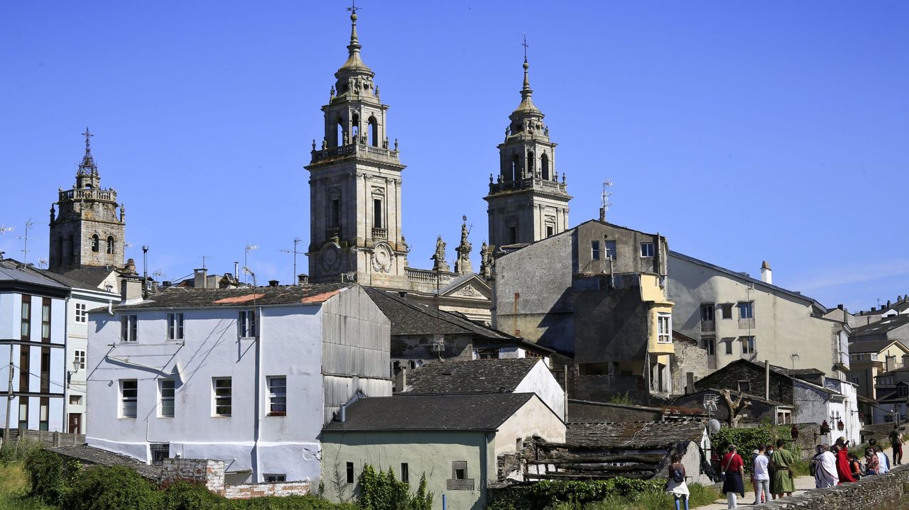 Lugo, una ciudad sin página oficial de turismo y con folletos desactualizados - Vimarsana News