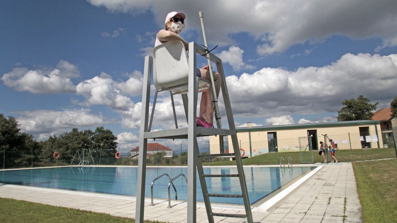 Las piscinas del sur lucense tuvieron problemas para encontrar socorristas - Vimarsana News
