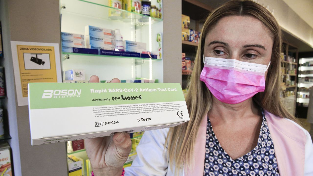 Primer día de test de antígenos sin receta en las farmacias: «Nos los quitan de las manos» - Vimarsana News