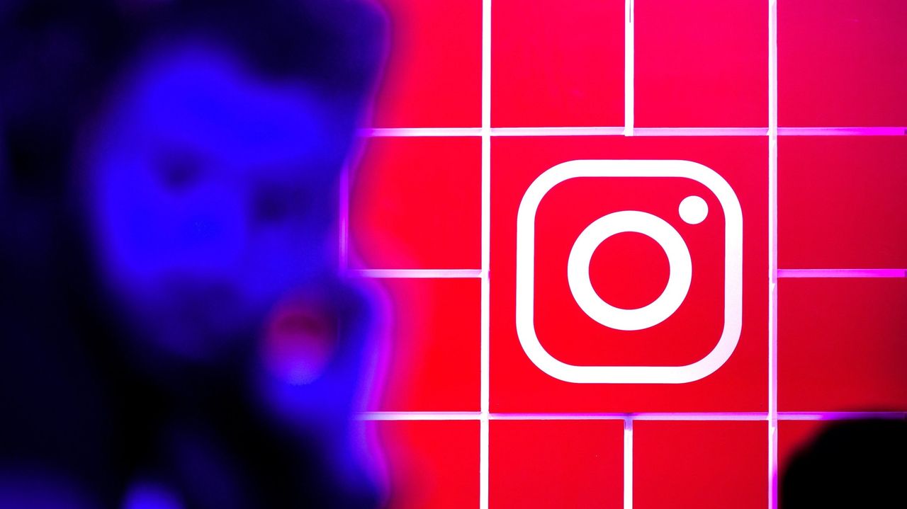 Instagram sabe que provoca baja autoestima en una de cada tres chicas, pero en público lo oculta - Vimarsana News