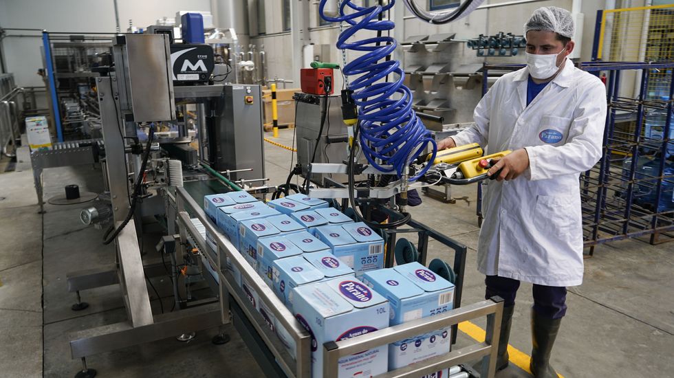 Aguas do Paraño envasará agua al vacío en cajas a finales de este año