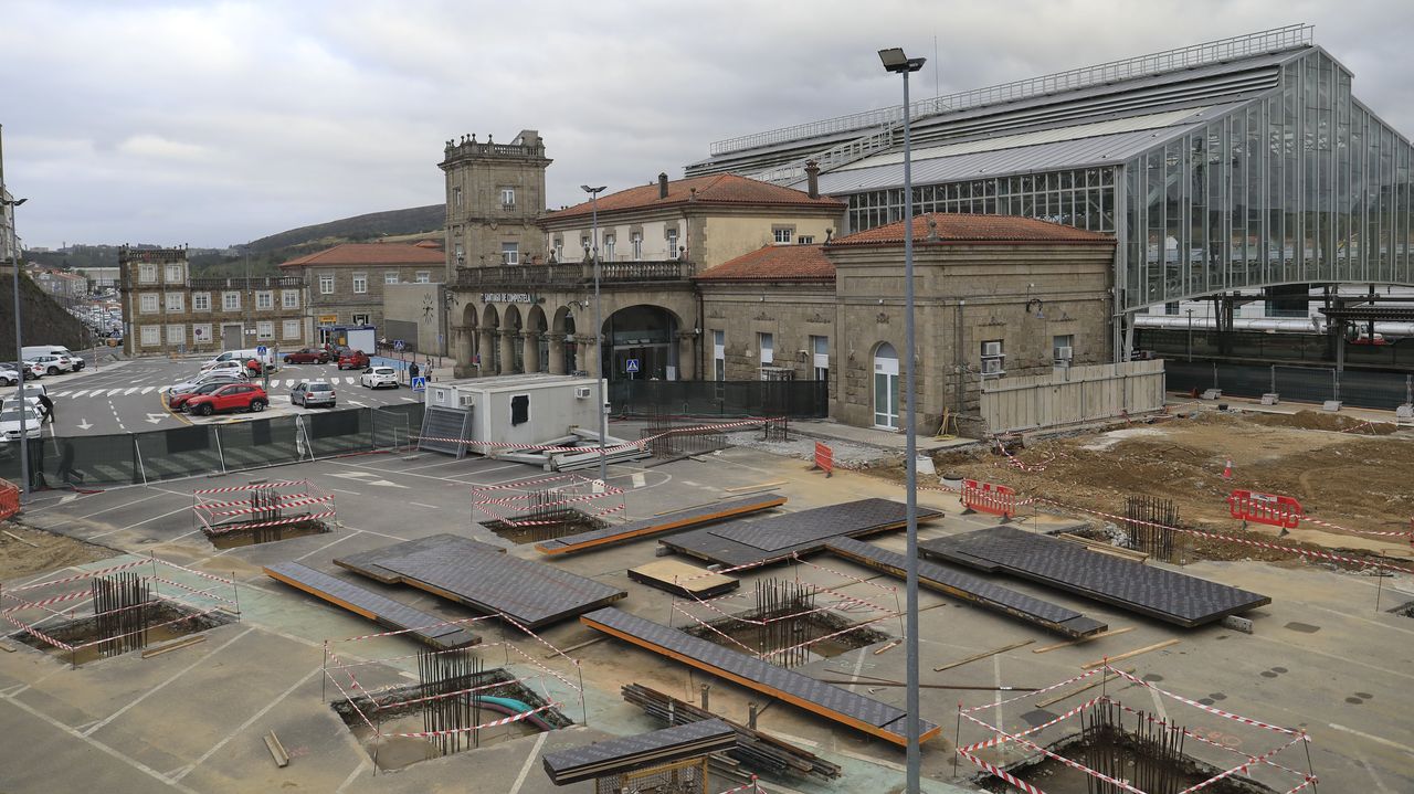 El alcalde de Santiago espera que el área de aparcamiento de Renfe no