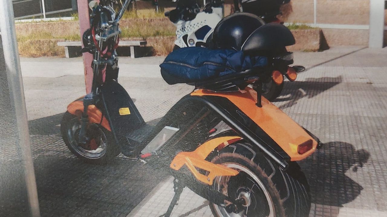 Imobilizou em Pontevedra uma scooter elétrica por ser um ciclomotor